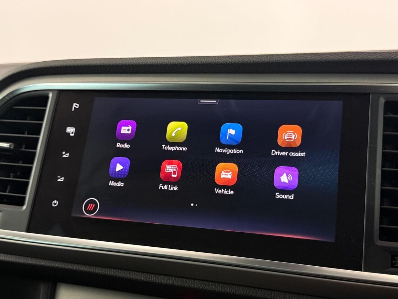 SEAT Ateca thumbnail Infotainment System
