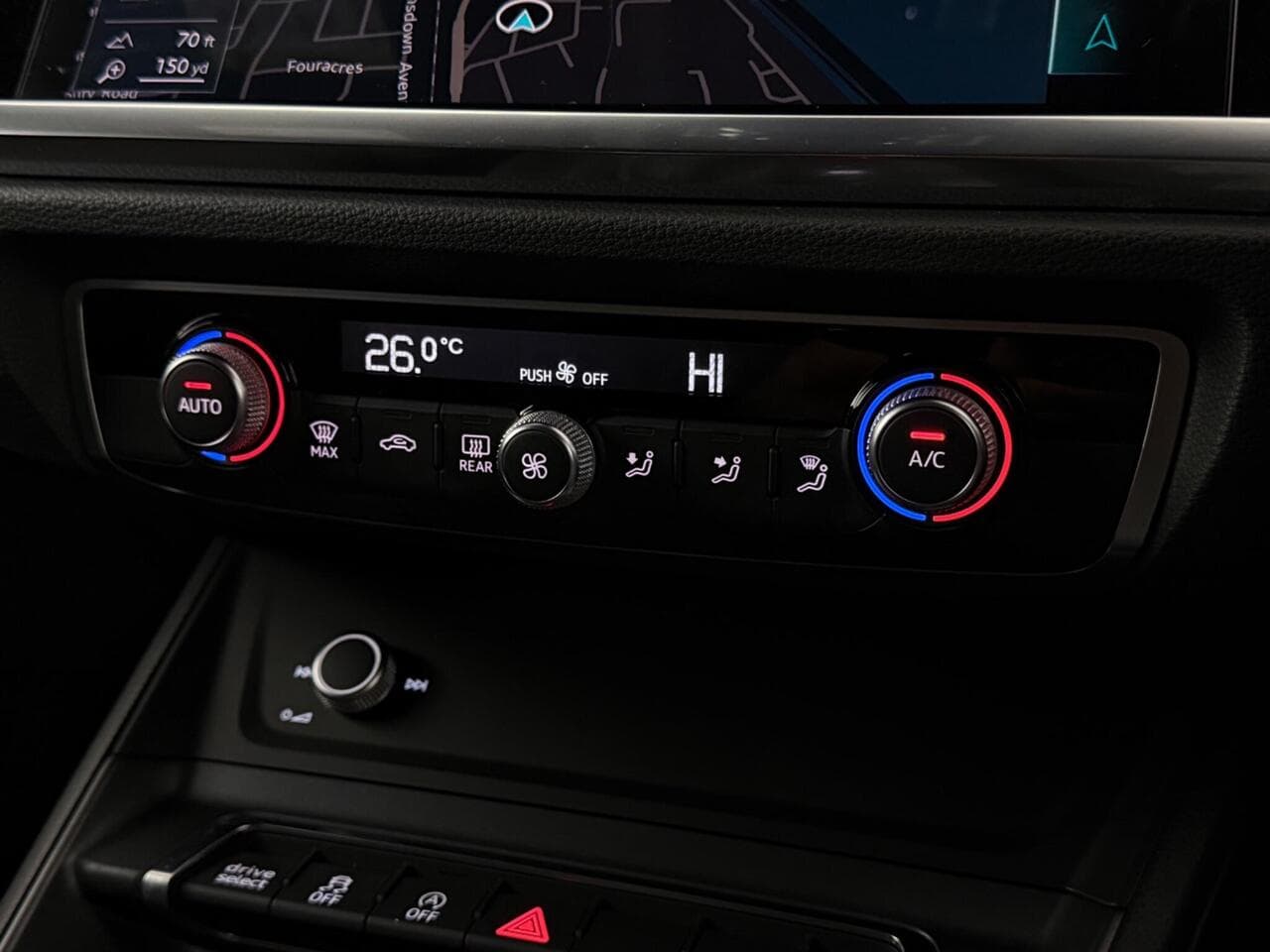 Audi Q3 thumbnail Misc Controls