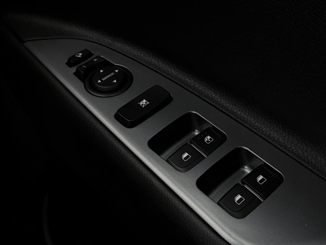 Kia Stonic thumbnail Misc Controls