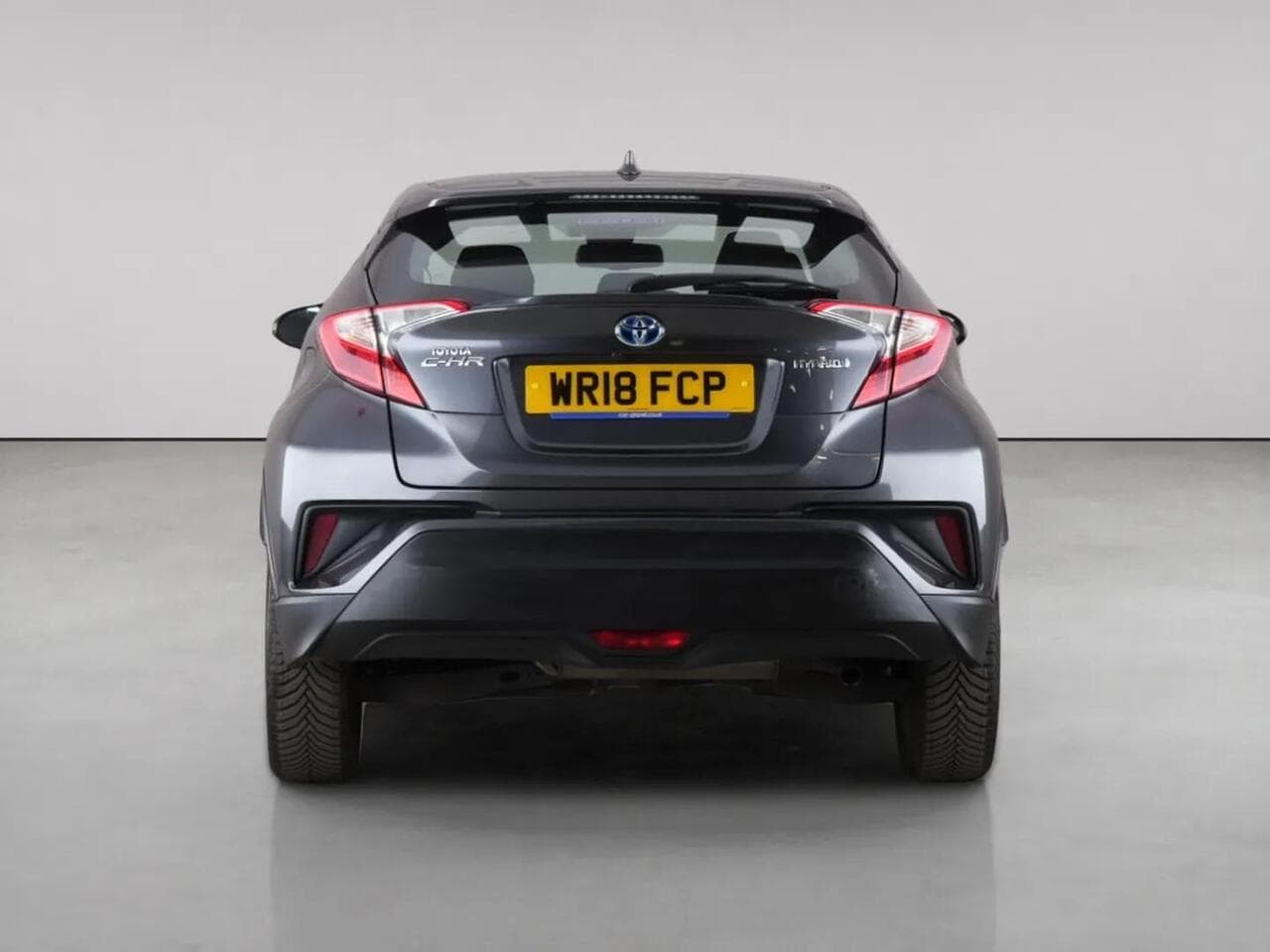 Toyota C-HR thumbnail Rear