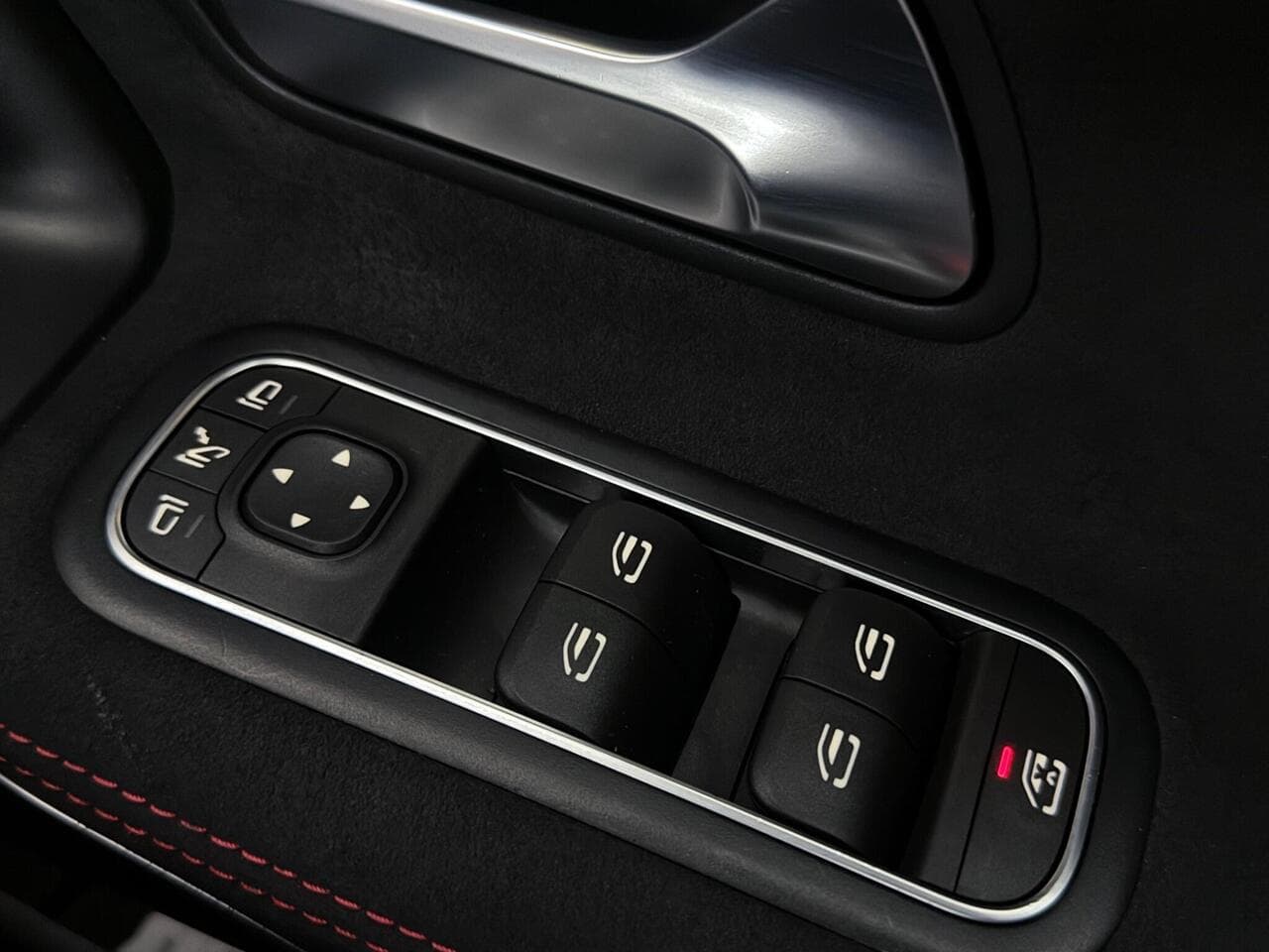 Mercedes-Benz A Class thumbnail Misc Controls