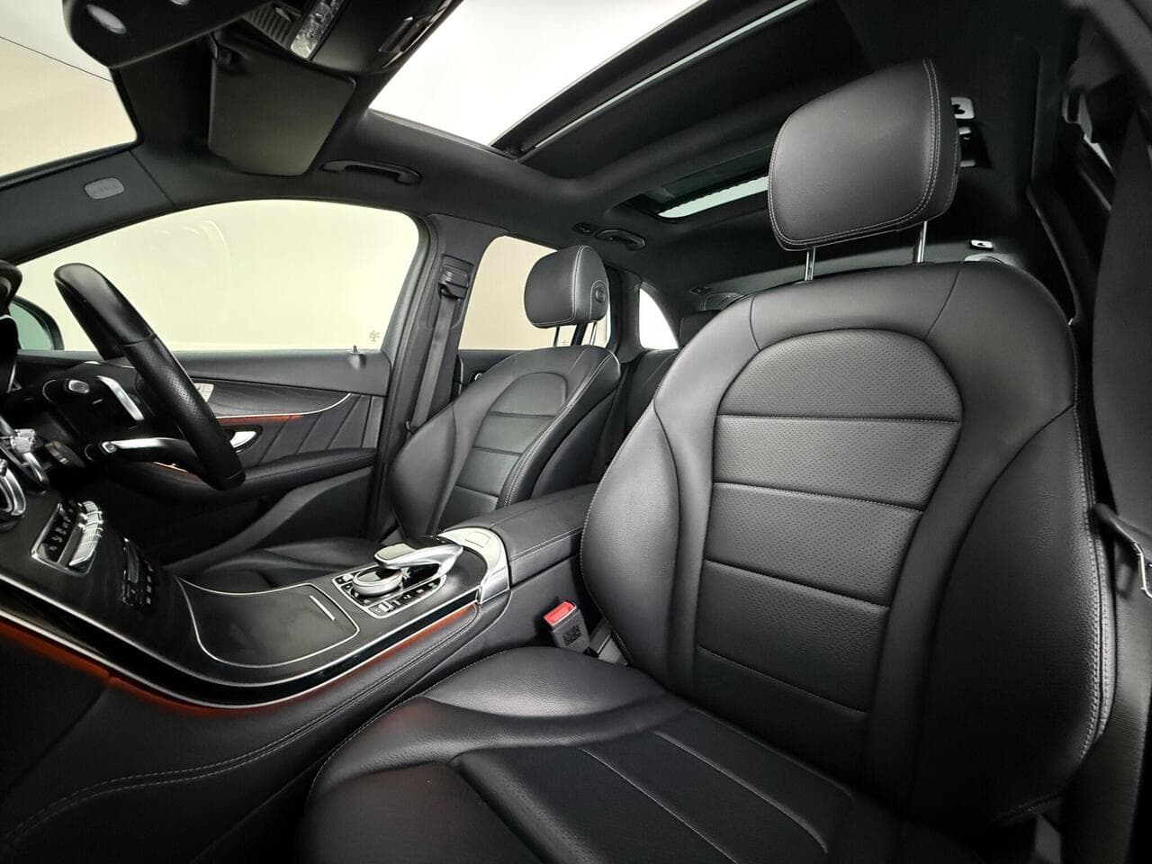 Mercedes-Benz GLC thumbnail Seat Front Passenger