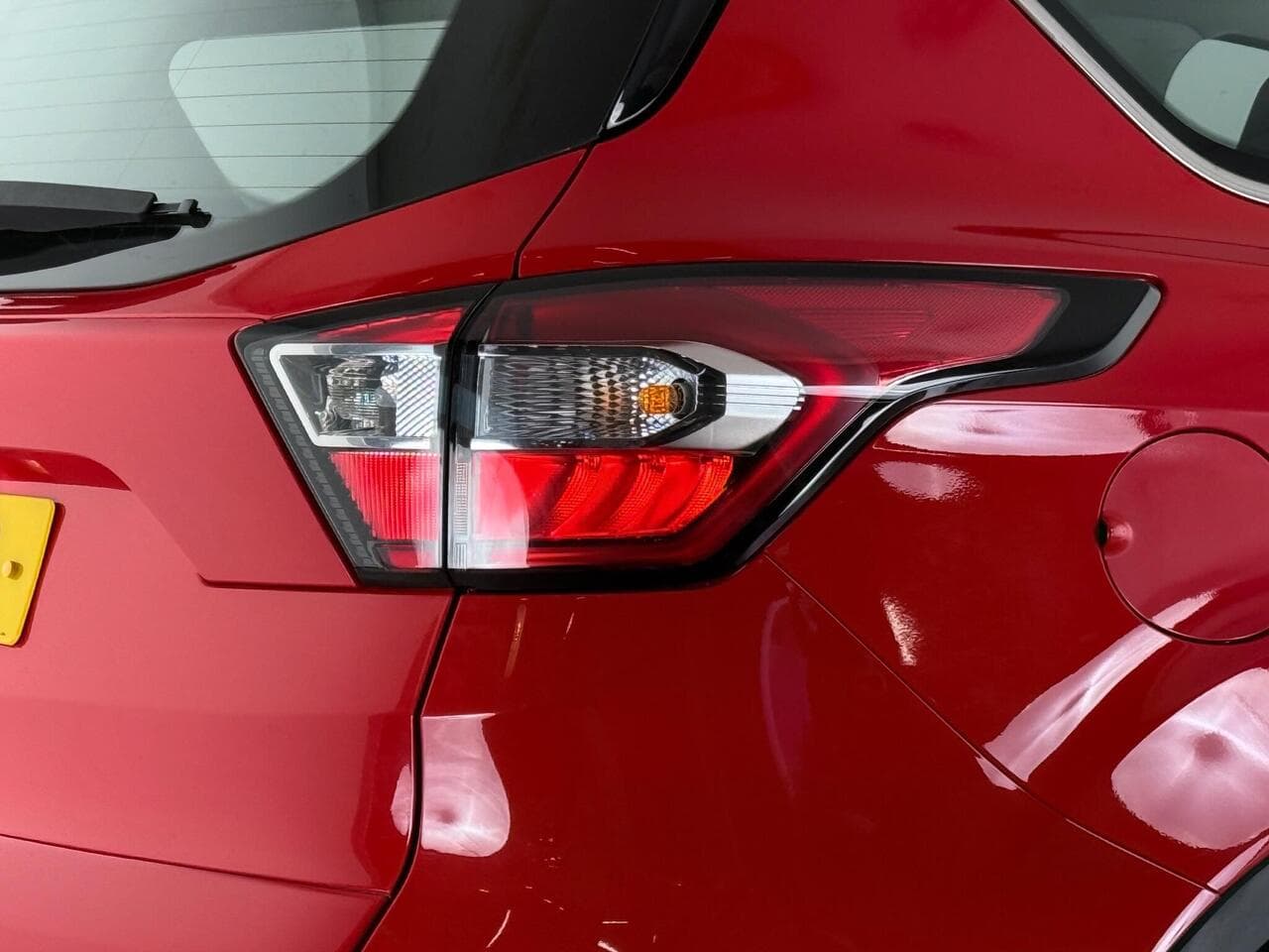 Ford Kuga thumbnail Lights Front