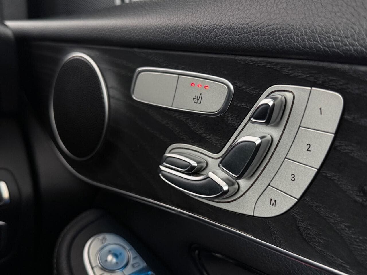 Mercedes-Benz GLC thumbnail Misc Controls