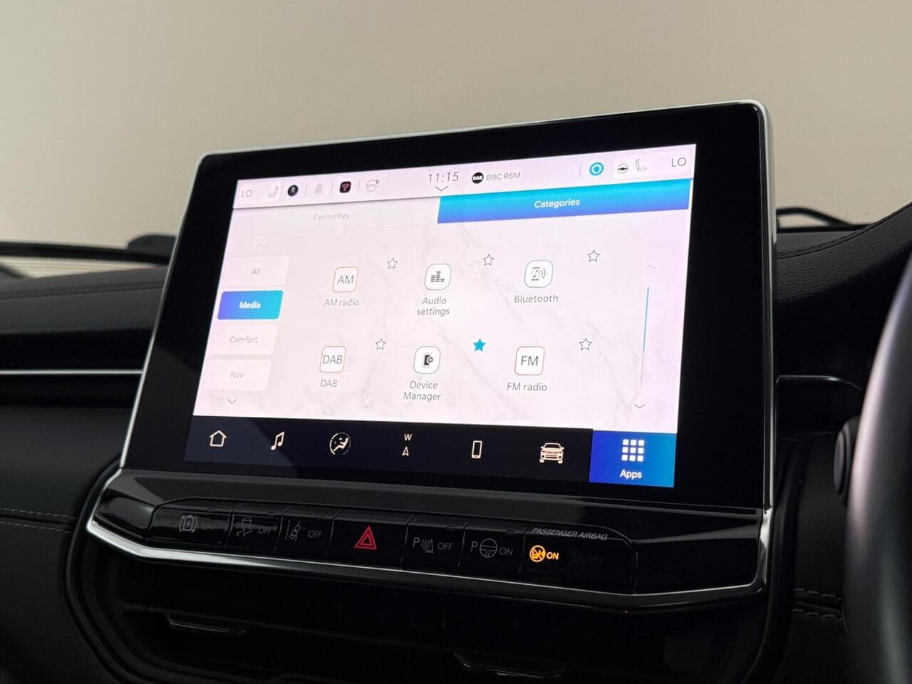 Jeep Compass thumbnail Infotainment System