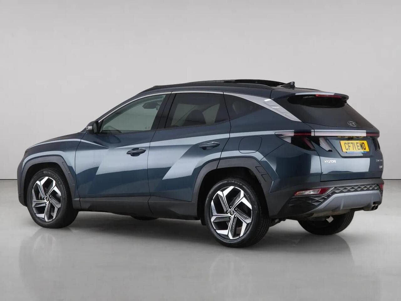 Hyundai TUCSON thumbnail Rear Left