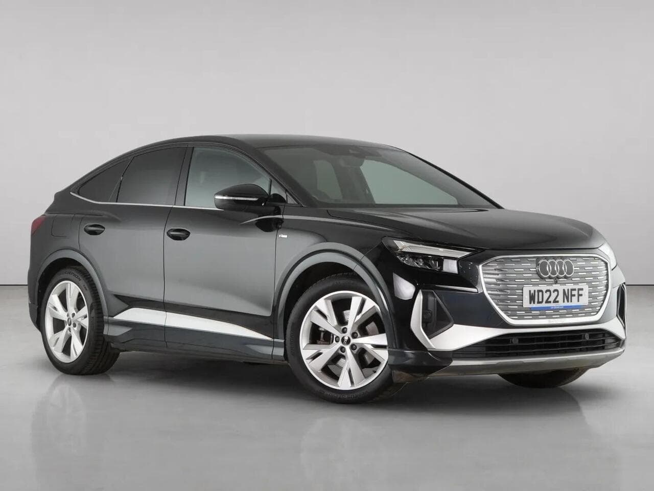 Audi Q4 e-tron - Audi Q4 e-tron 35 S line Sportback 5dr Electric Auto 55kWh (170 ps)