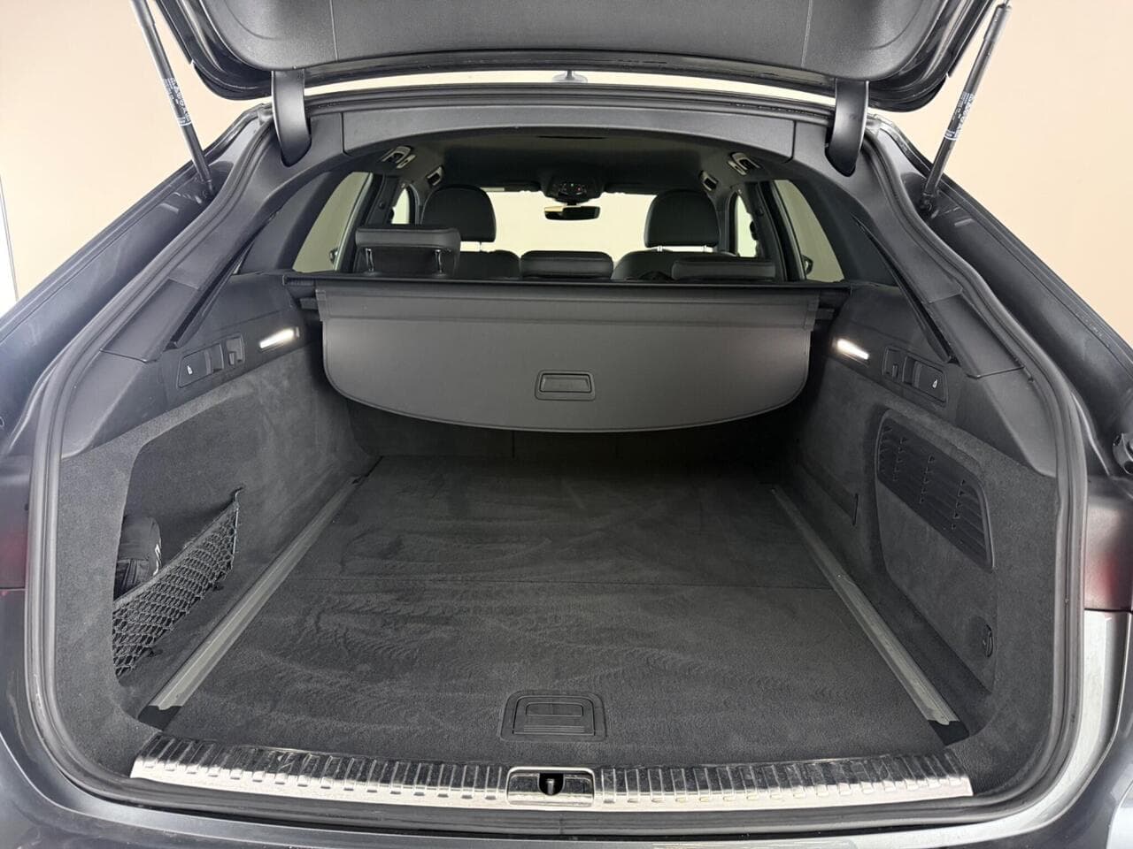 Audi A6 Avant thumbnail Boot