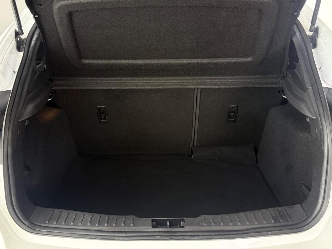 Ford Focus thumbnail Boot