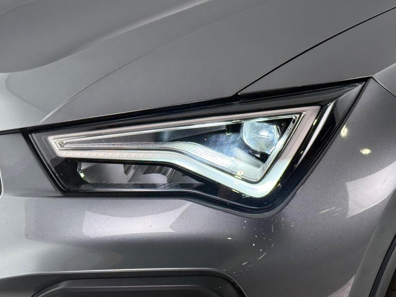 SEAT Ateca thumbnail Lights Front