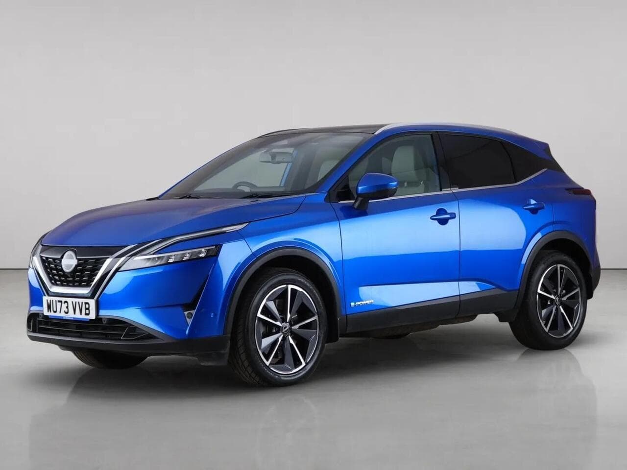 Nissan Qashqai thumbnail Front Left