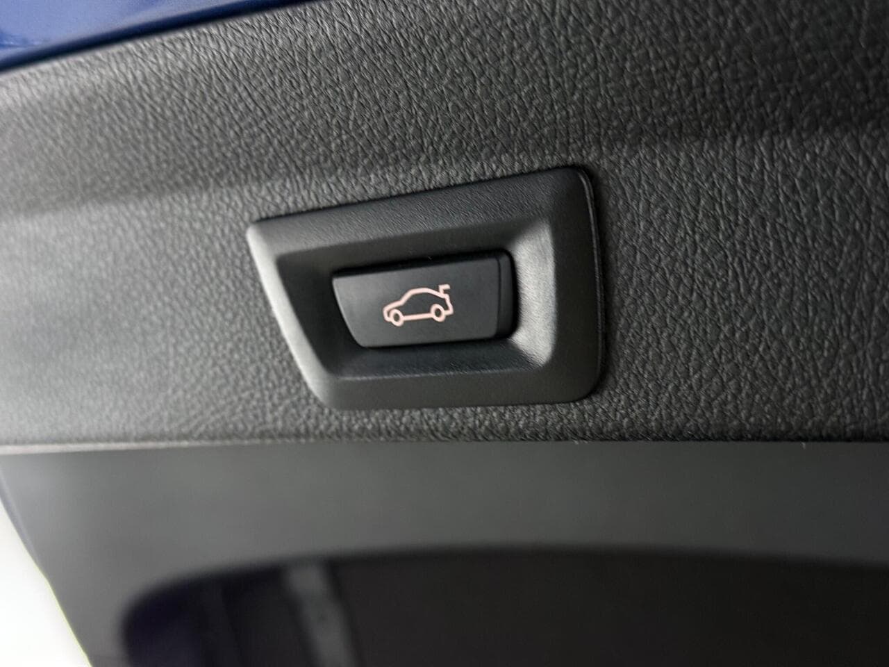 BMW 4 Series Gran Coupe thumbnail Misc Controls