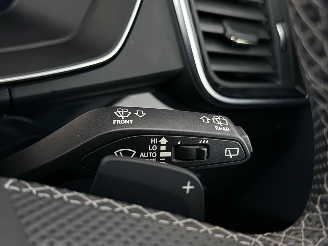 Audi Q5 thumbnail Misc Controls