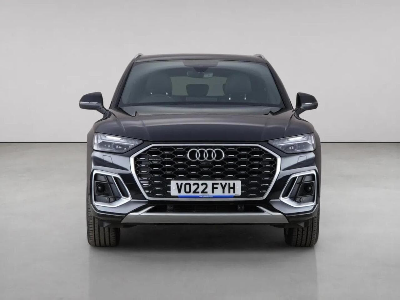 Audi Q5 thumbnail Front
