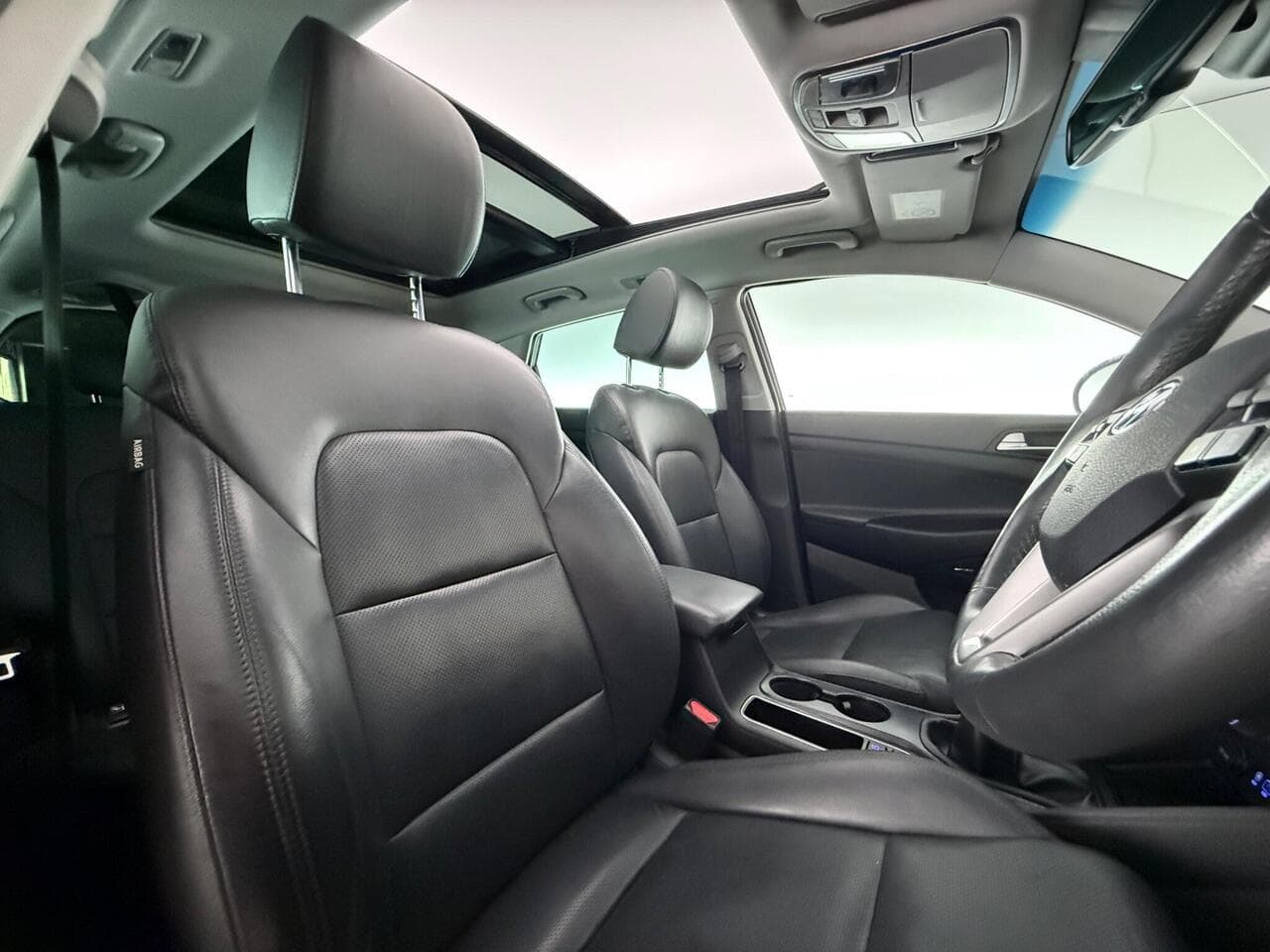 Hyundai TUCSON thumbnail Seat Driver