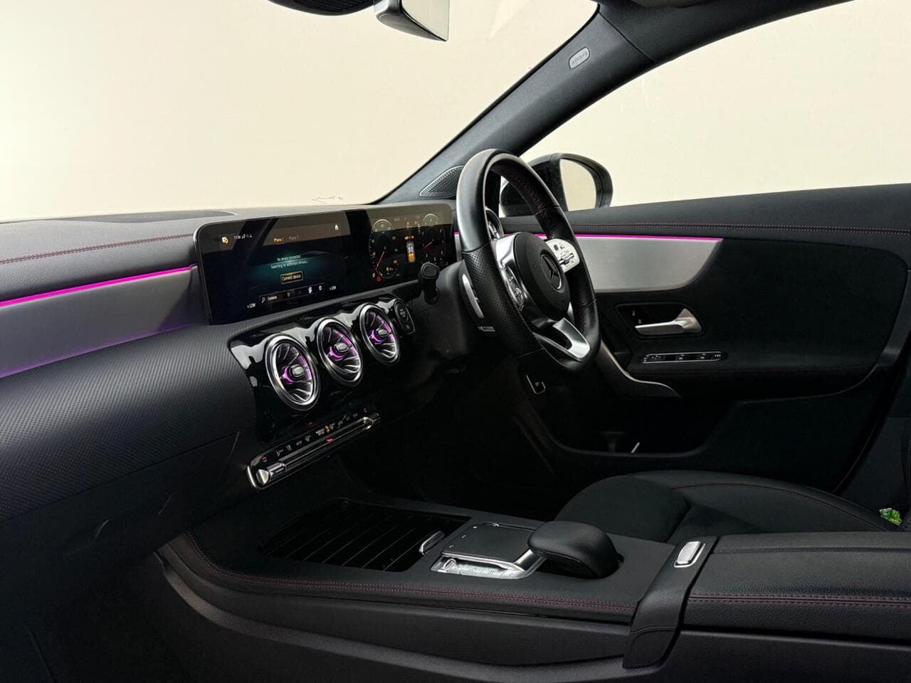 Mercedes-Benz CLA thumbnail Interior Front