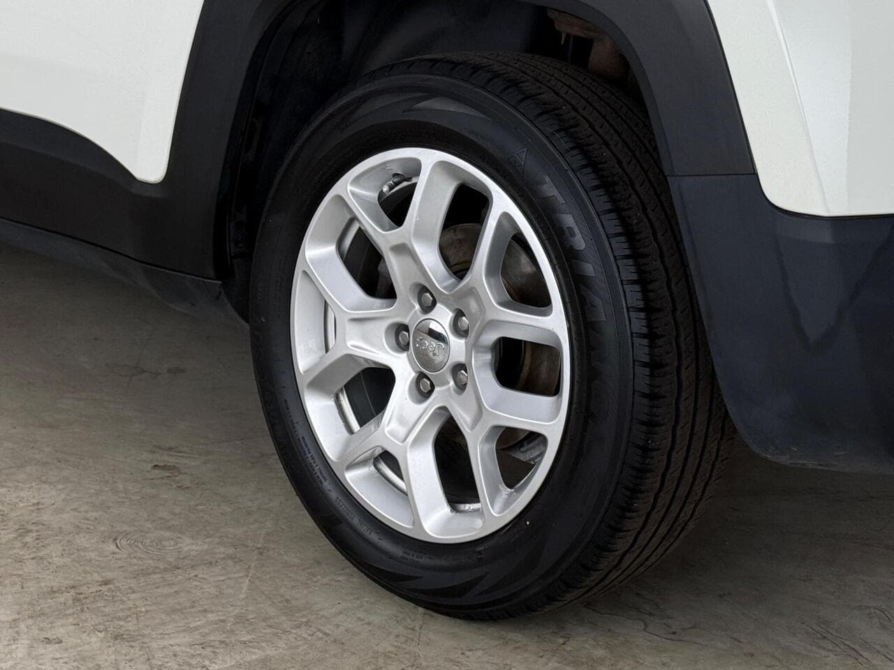 Jeep Renegade thumbnail Wheel