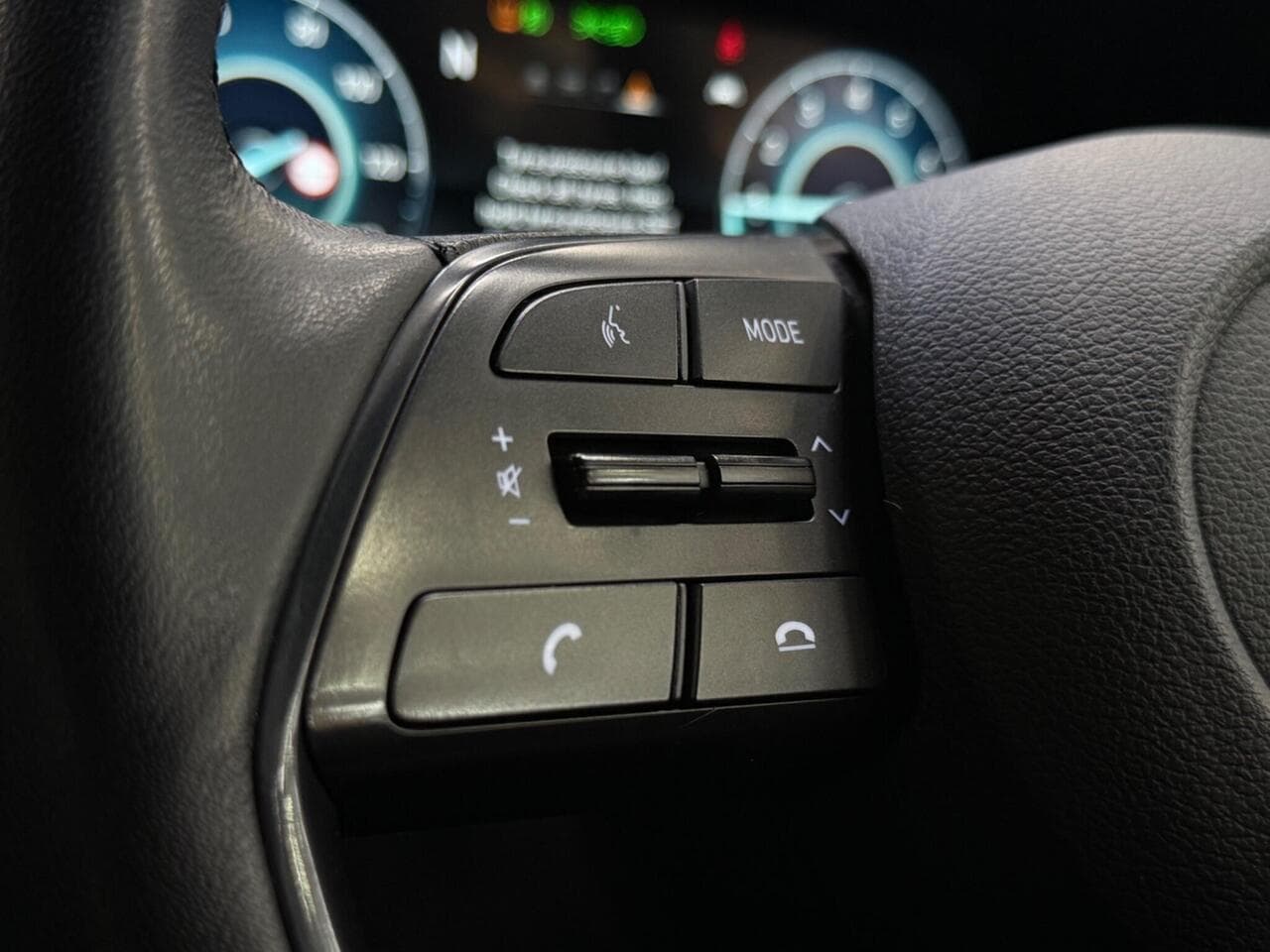 Hyundai i20 thumbnail Misc Controls