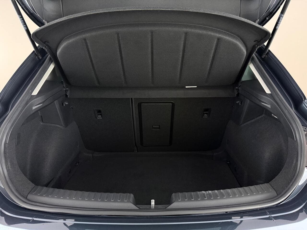 SEAT Leon thumbnail Boot