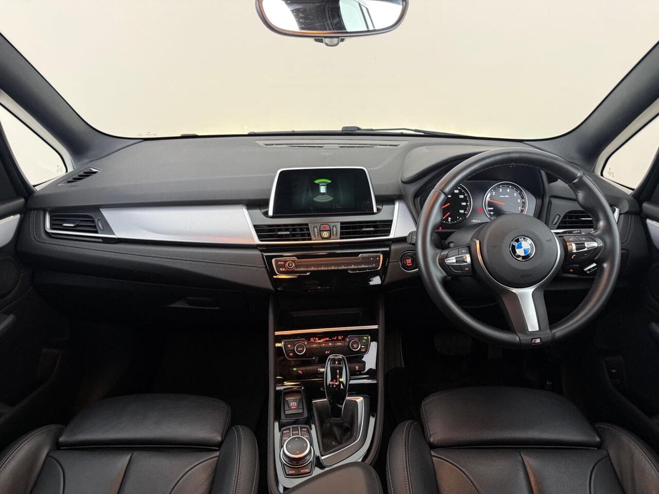 BMW 2 Series Gran Tourer thumbnail Interior Front