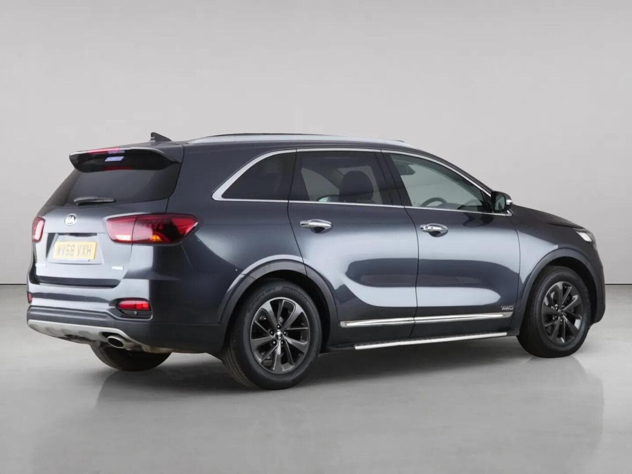 Kia Sorento thumbnail Rear Right
