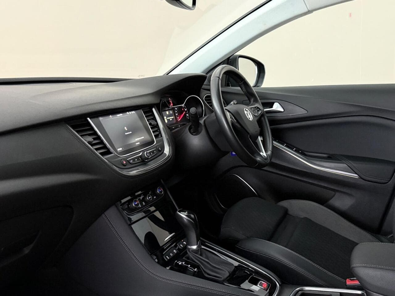 Vauxhall Grandland X thumbnail Interior Front