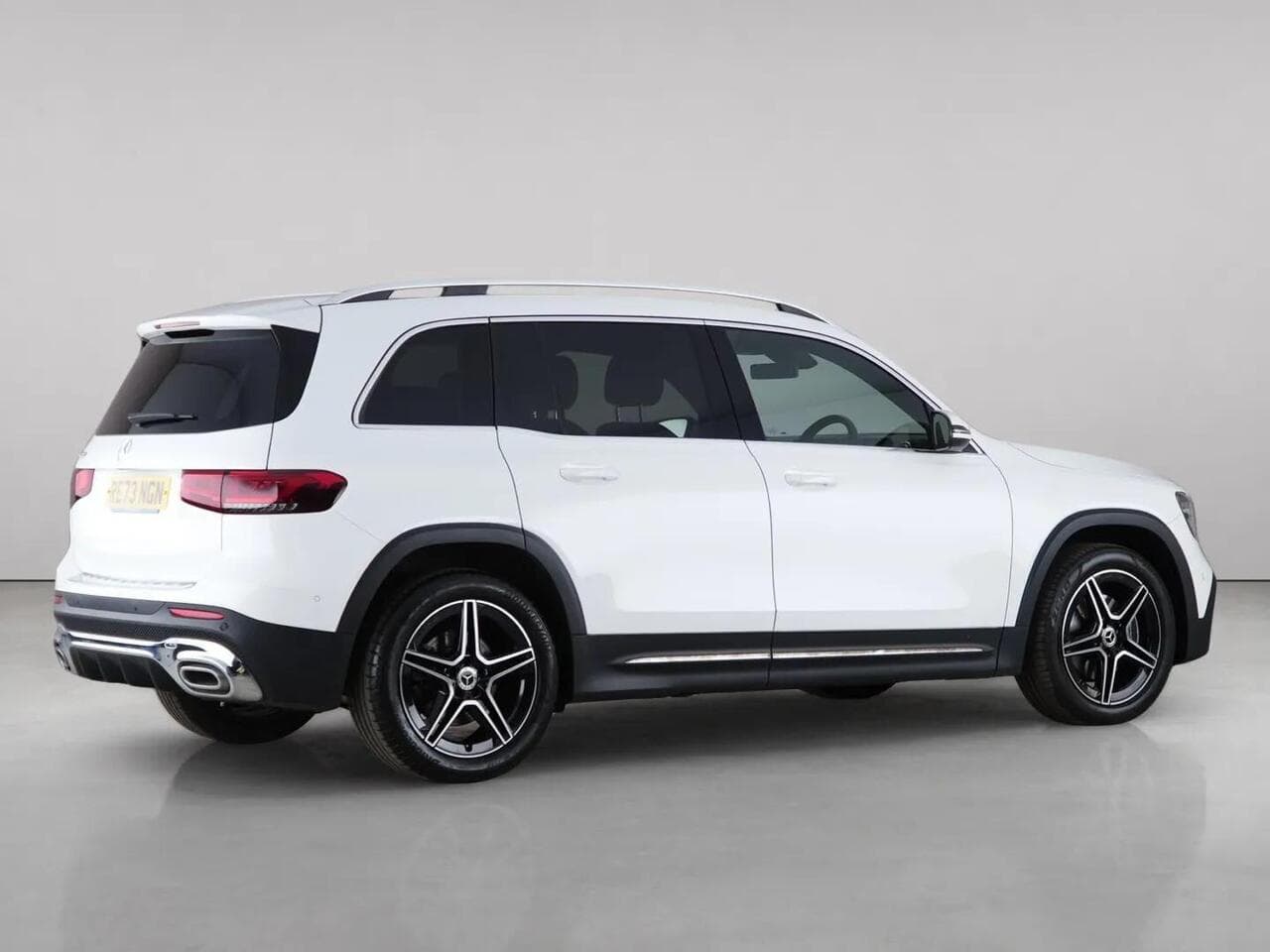 Mercedes-Benz GLB thumbnail Side Right