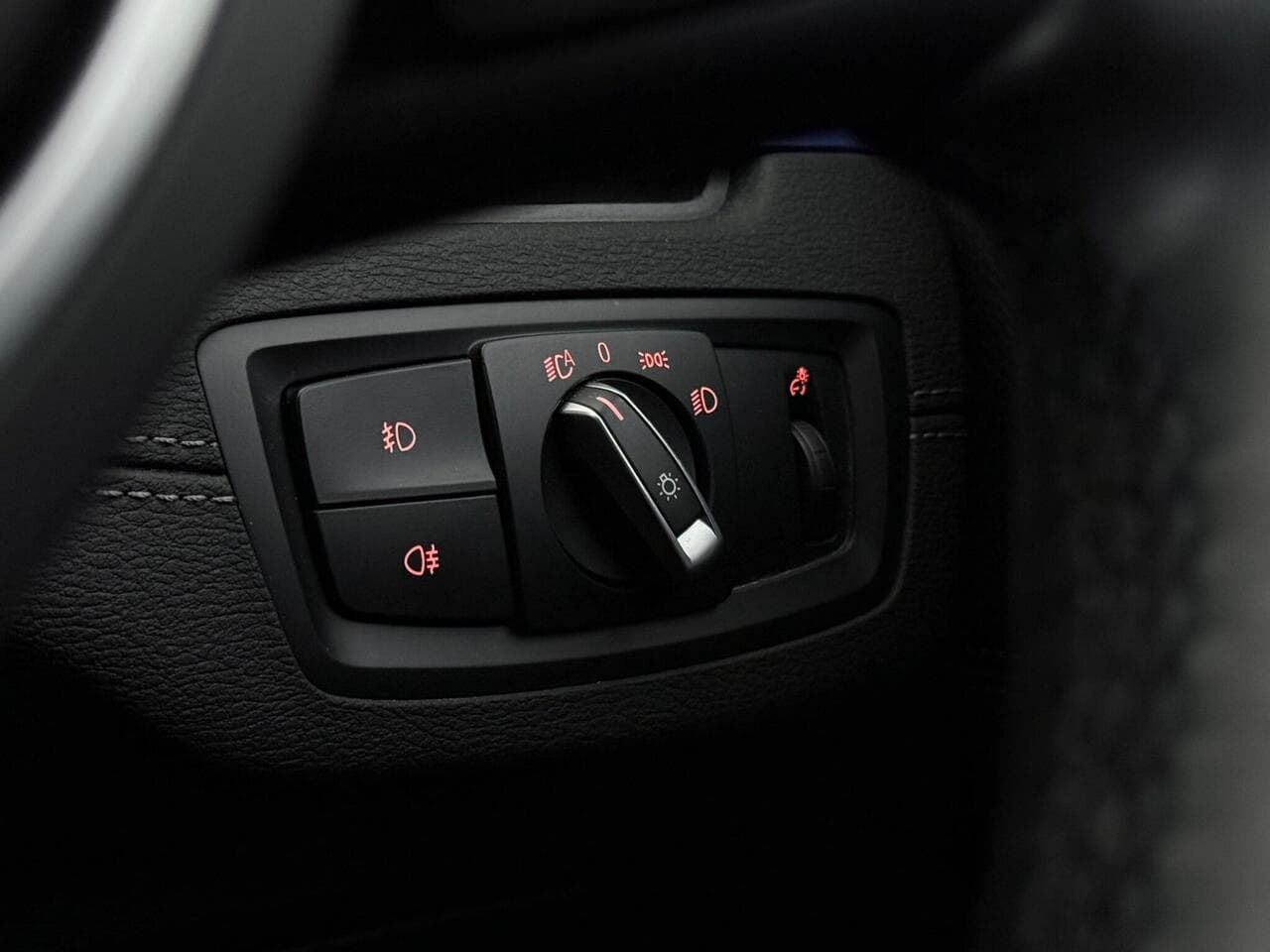 BMW X1 thumbnail Misc Controls