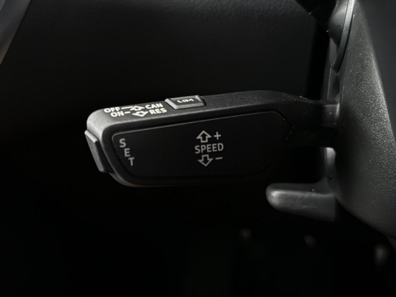 Audi A6 Saloon thumbnail Misc Controls