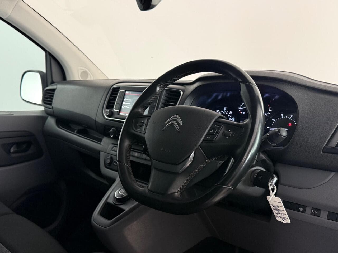 Citroen Dispatch thumbnail Interior Front
