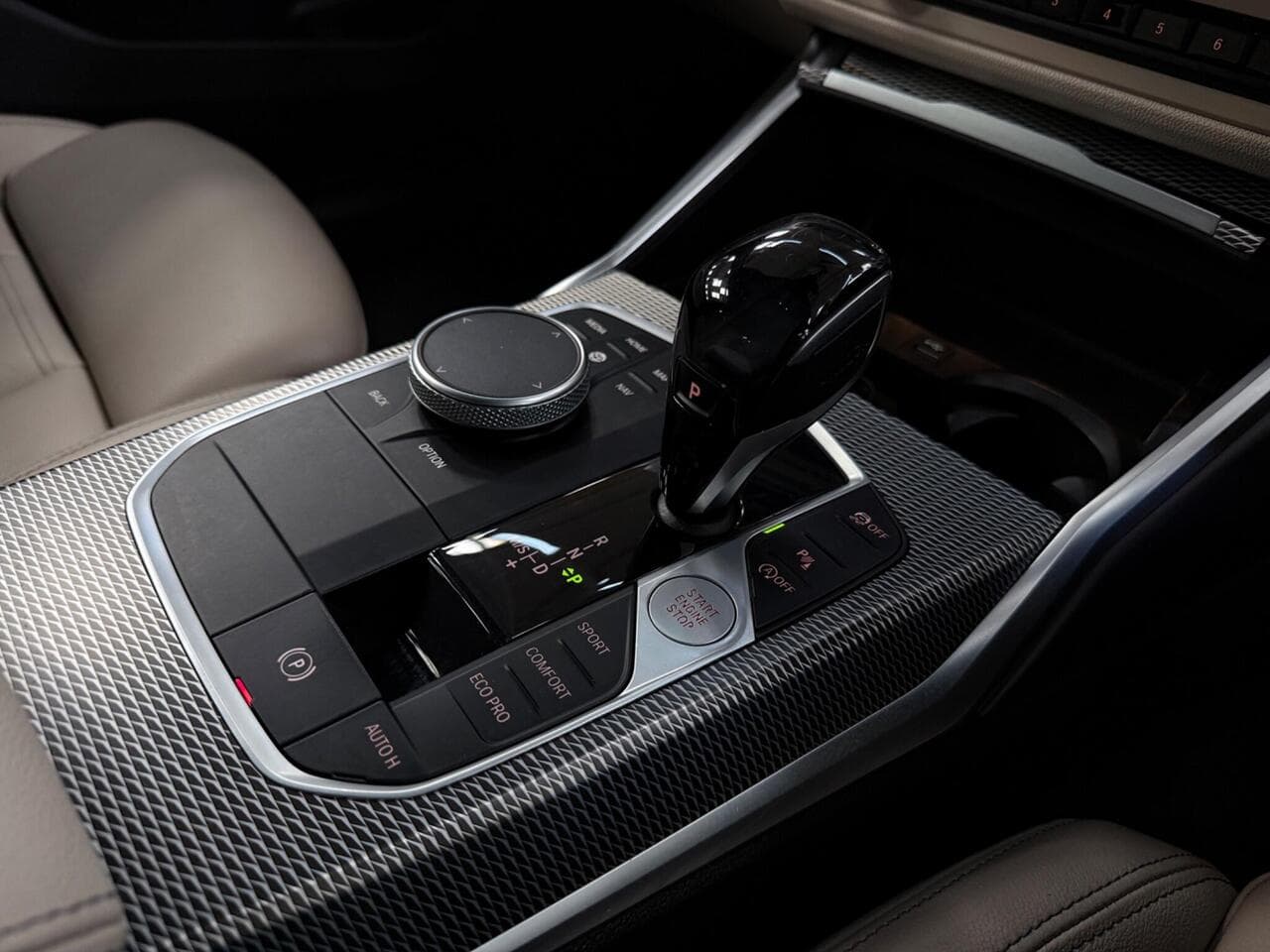 BMW 3 Series thumbnail Interior Front