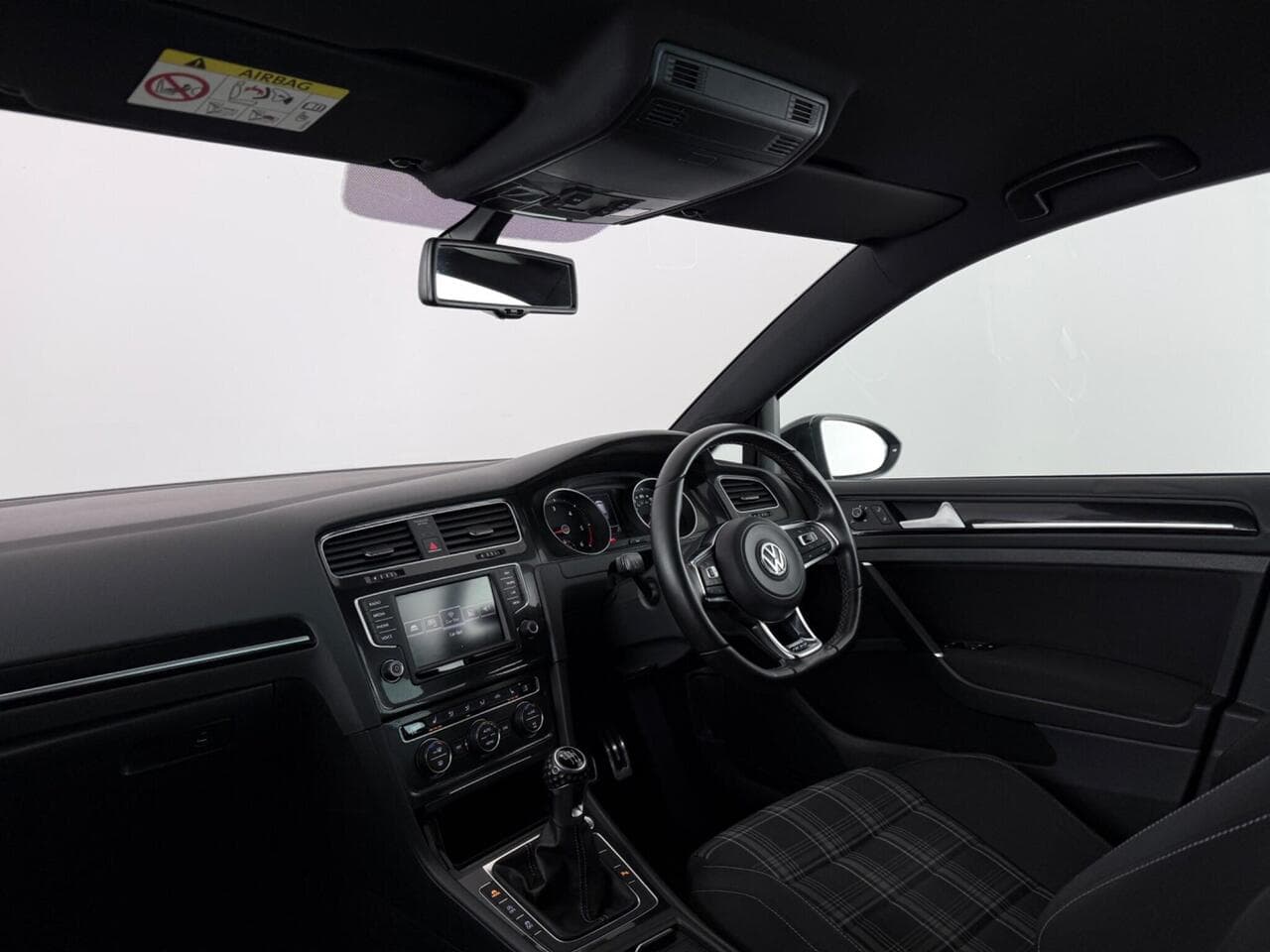 Volkswagen Golf thumbnail Interior Front