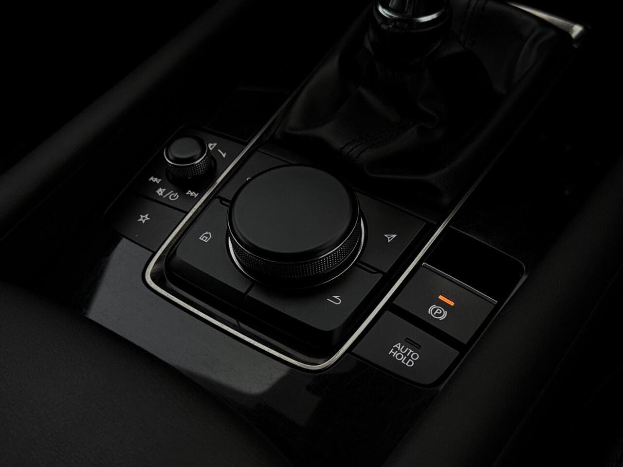 Mazda Mazda3 thumbnail Misc Controls