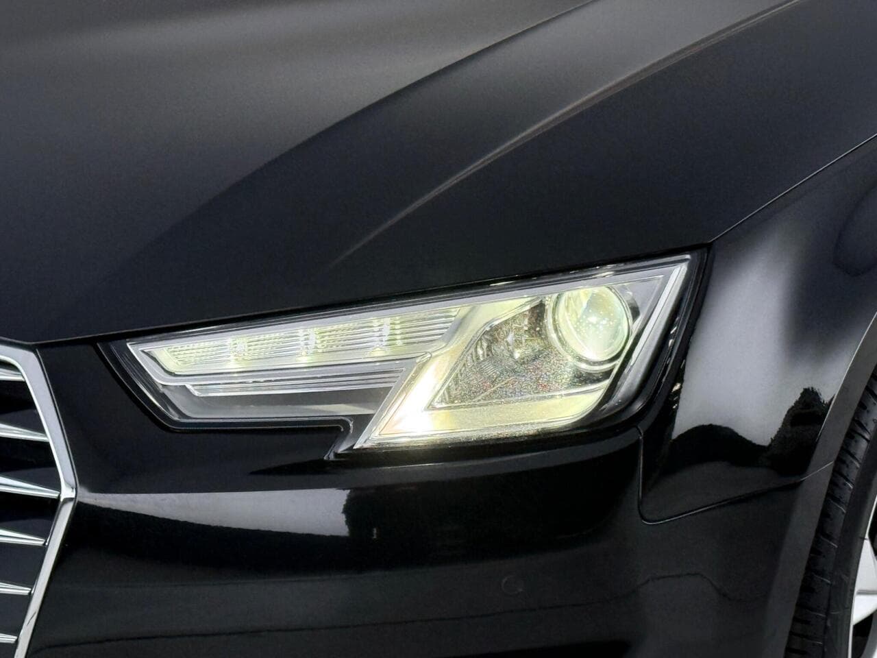 Audi A4 thumbnail Lights Front