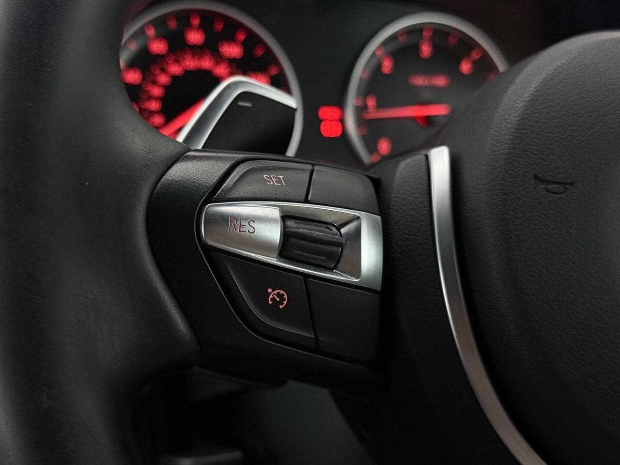 BMW X4 thumbnail Misc Controls