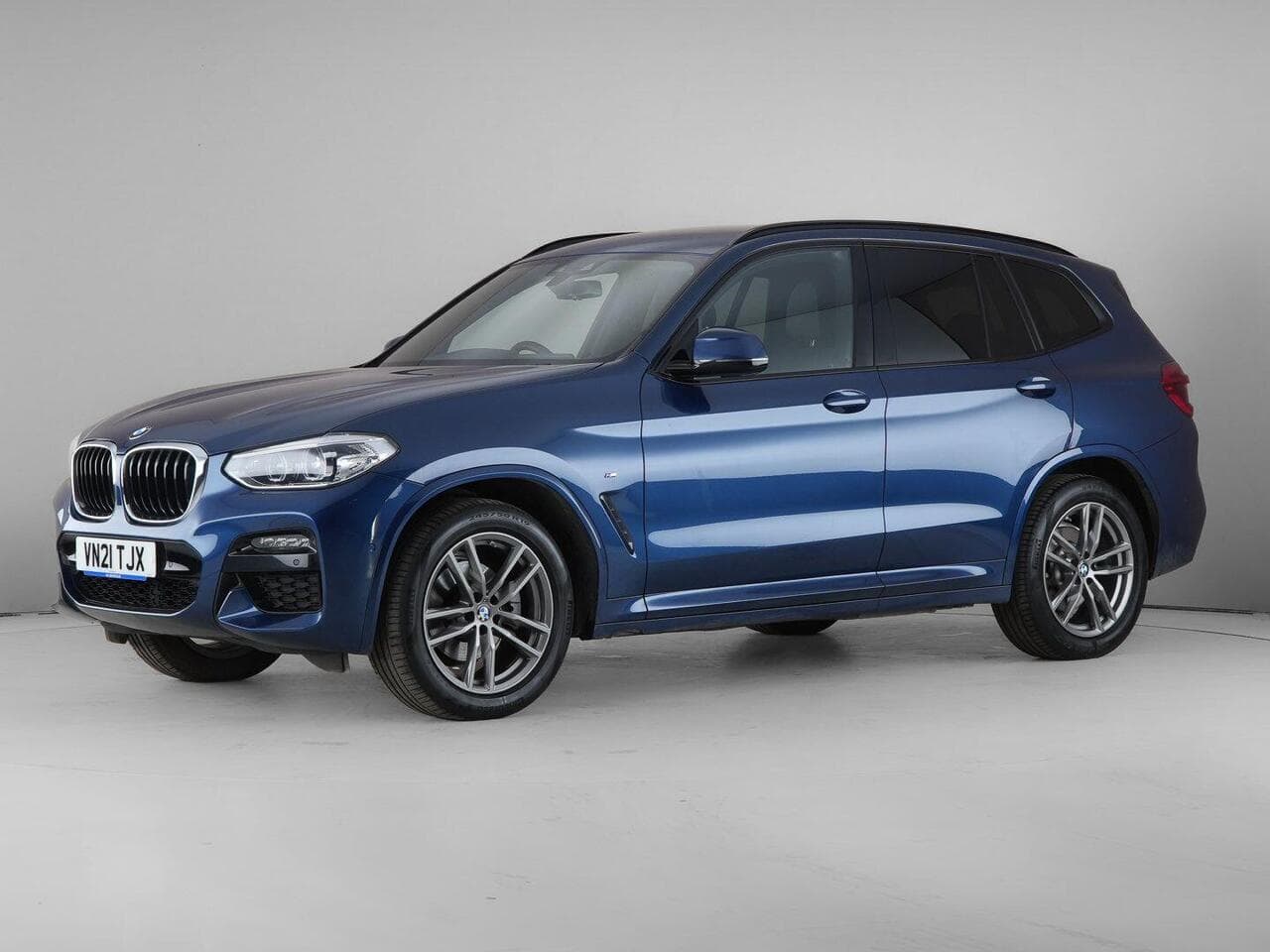 BMW X3 thumbnail Side Left