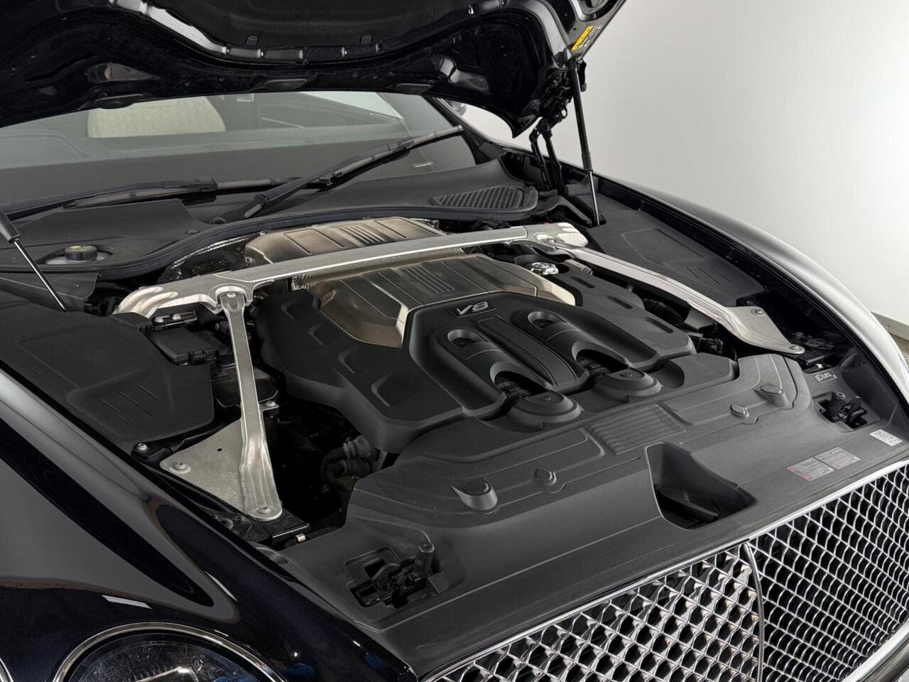 Bentley Continental thumbnail Engine