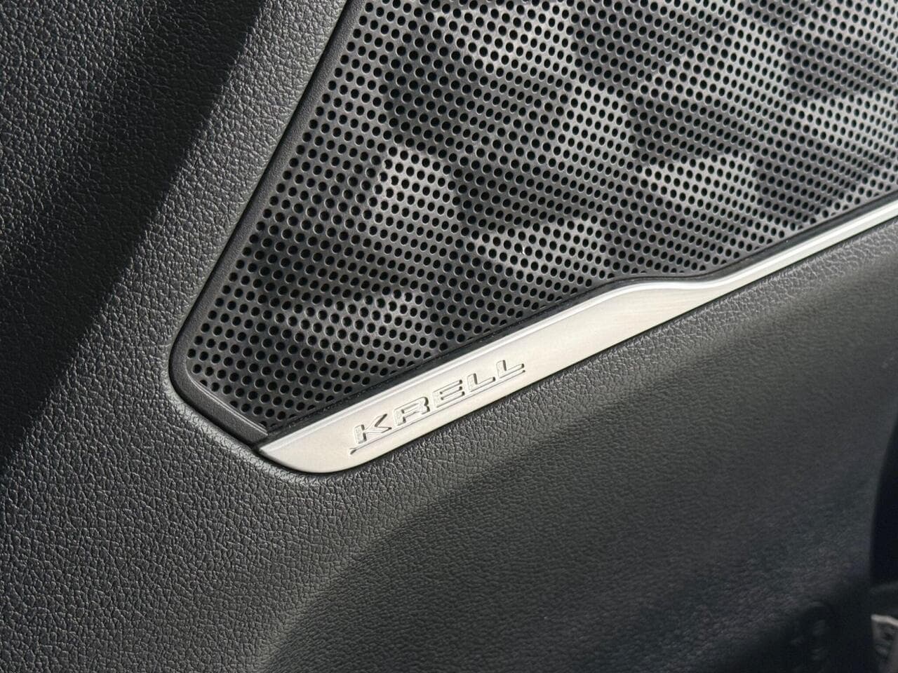 Hyundai Santa Fe thumbnail Misc Controls
