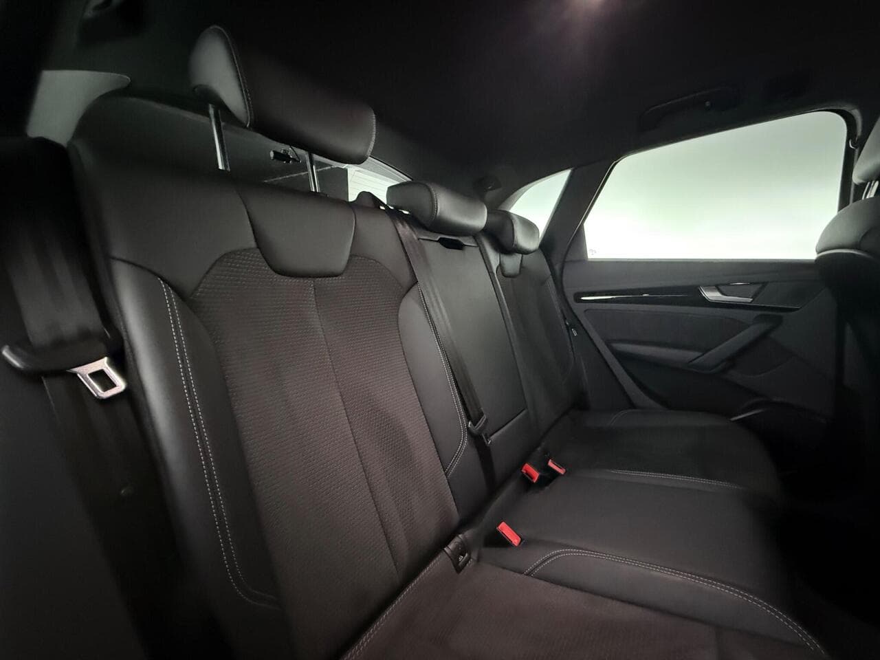 Audi Q5 thumbnail Seats Rear