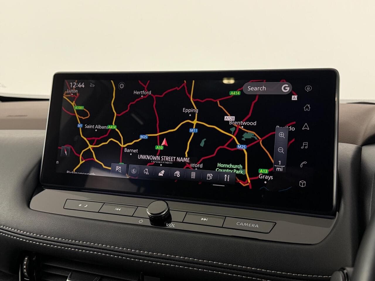 Nissan X-Trail thumbnail Infotainment System