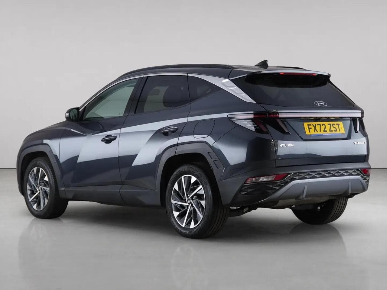 Hyundai TUCSON thumbnail Rear Left