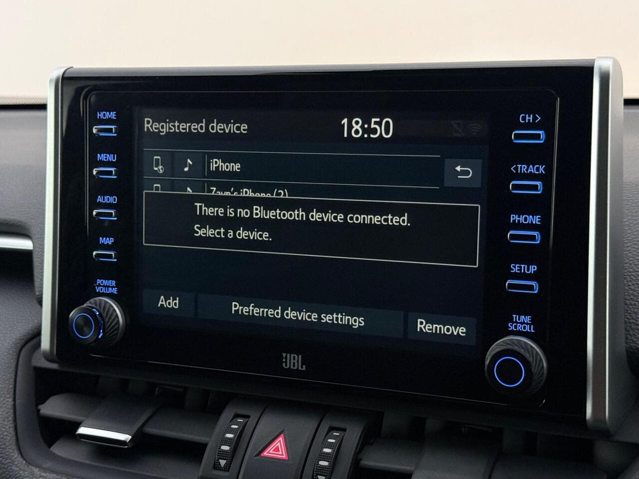 Toyota RAV4 thumbnail Infotainment System