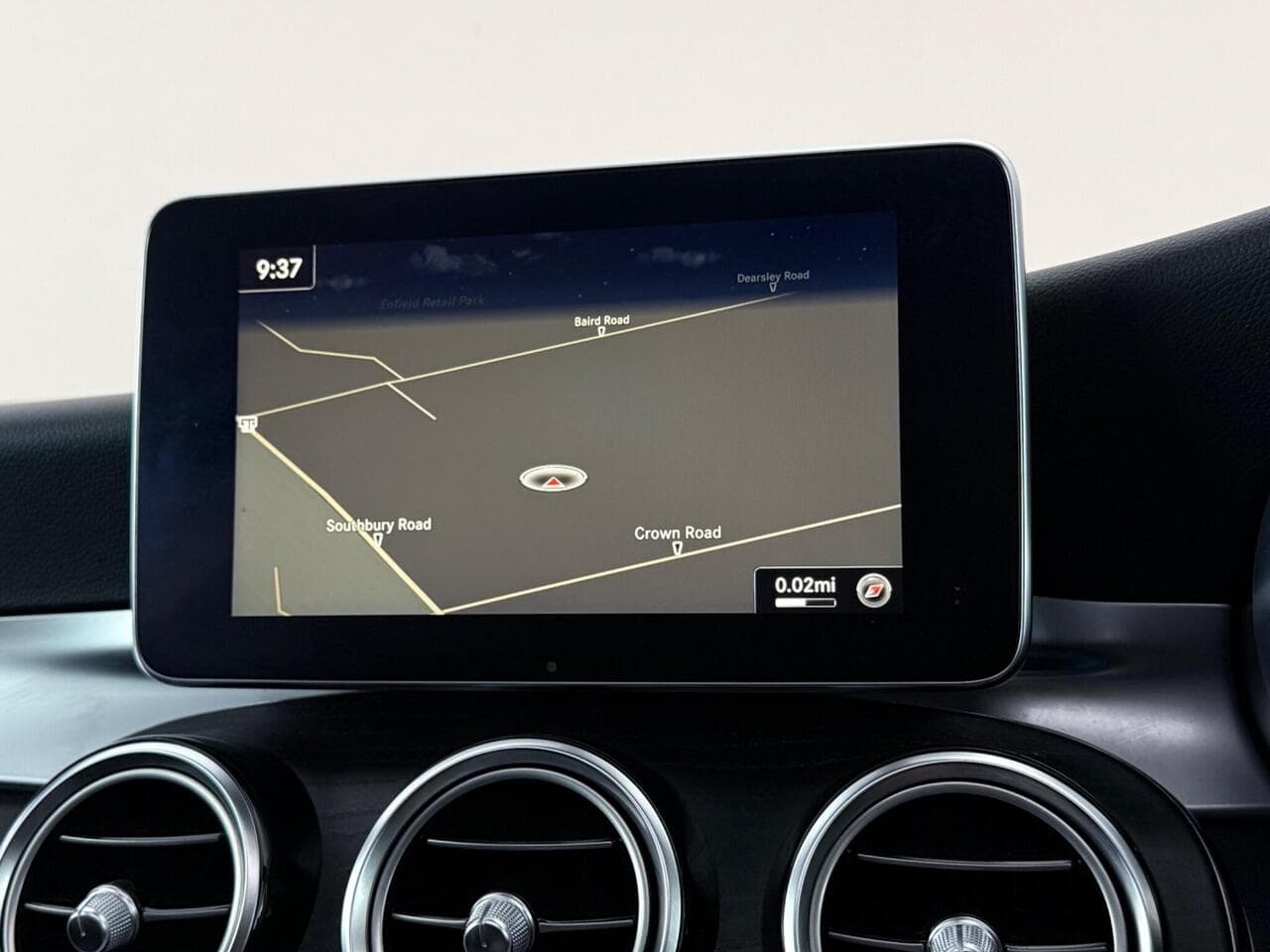Mercedes-Benz GLC thumbnail Infotainment System