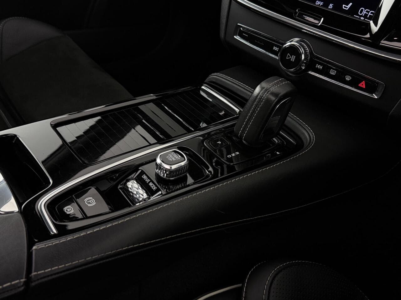 Volvo S90 thumbnail Interior Front