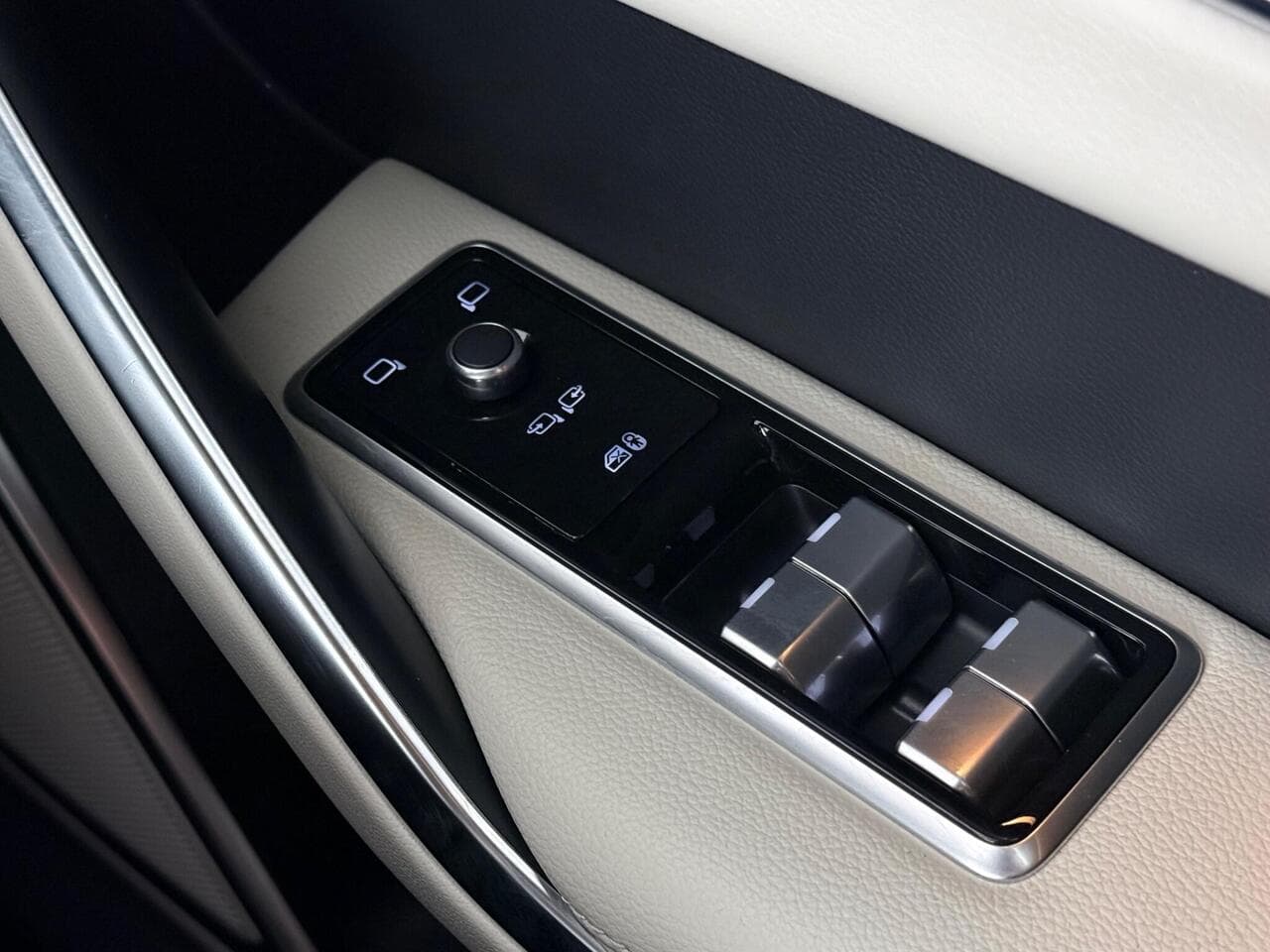 Jaguar F-PACE thumbnail Misc Controls