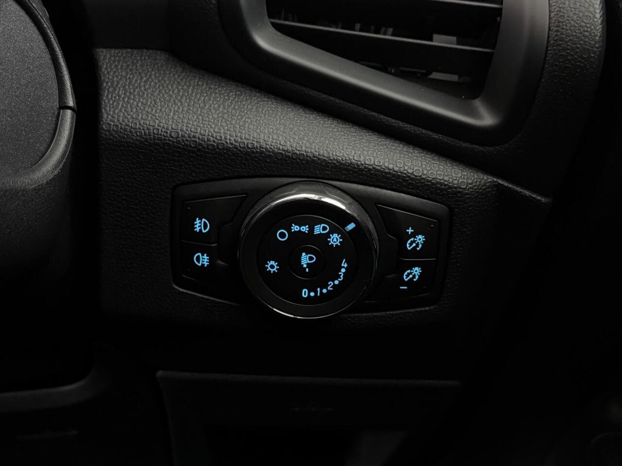 Ford EcoSport thumbnail Misc Controls