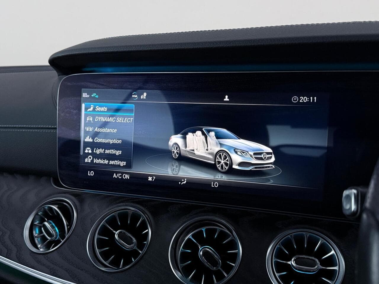 Mercedes-Benz E Class thumbnail Infotainment System