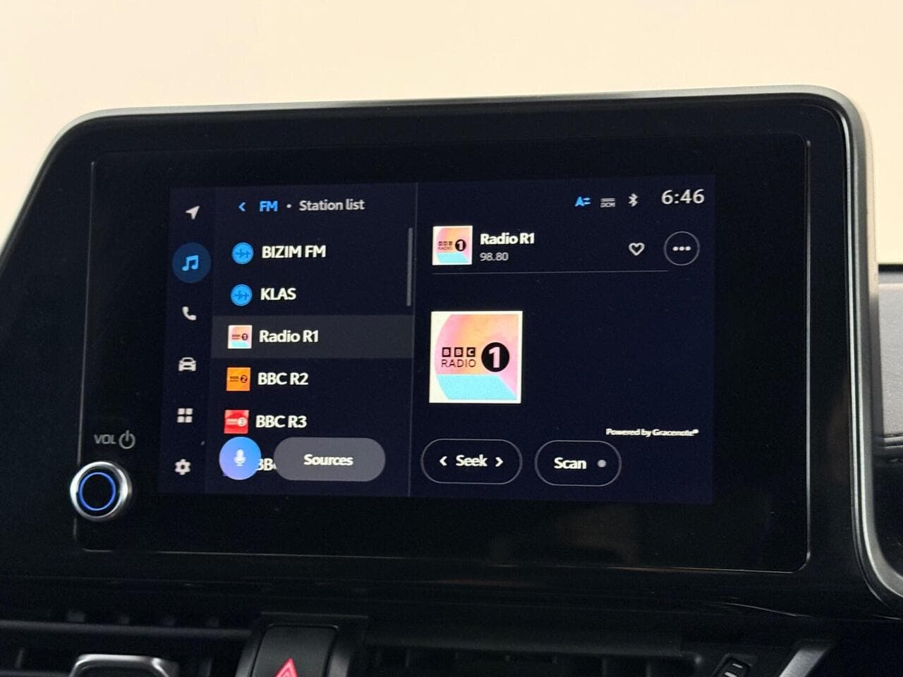 Toyota C-HR thumbnail Infotainment System