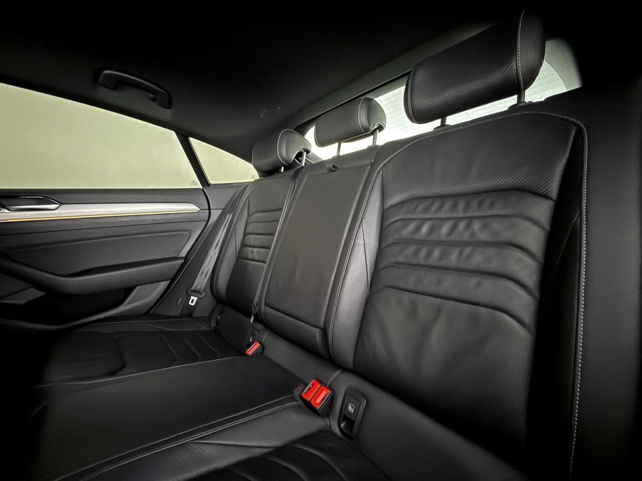Volkswagen Arteon thumbnail Seats Rear