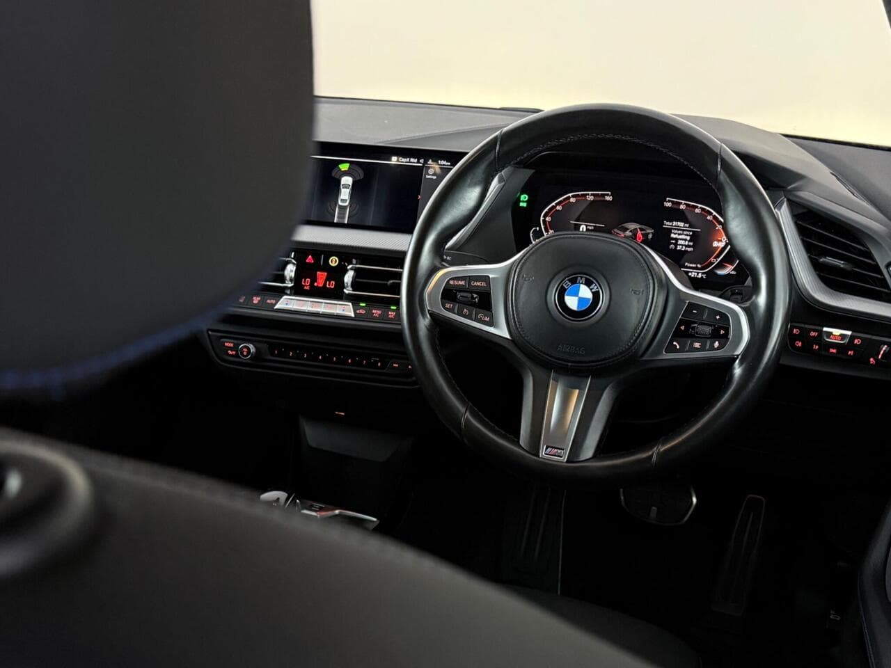 BMW 2 Series Gran Coupe thumbnail Steering Wheel